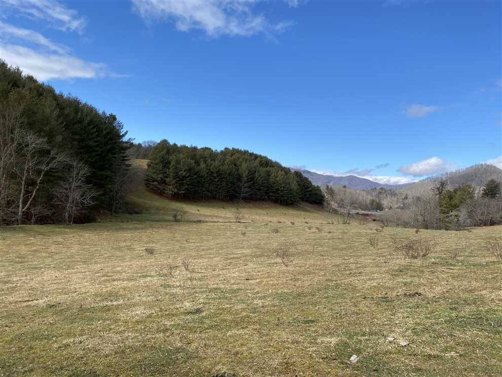 Houses and land for sale in North Carolina