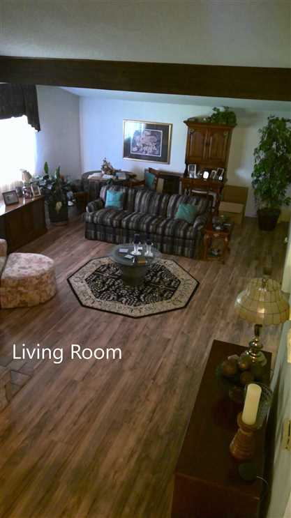Charming 3 bed, 2.5 bath 1,880 +/- sq ft home on Heber Springs Rd in Desha, Independence Co, Arkansas. Real estate listing