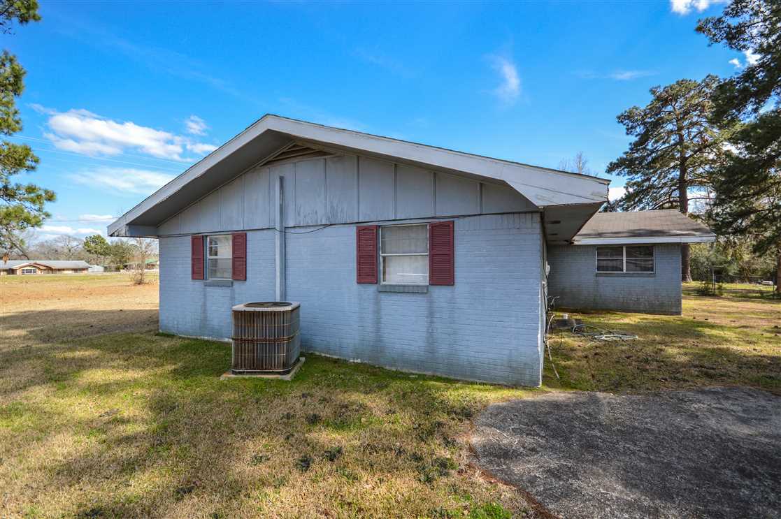 real estate available to buy