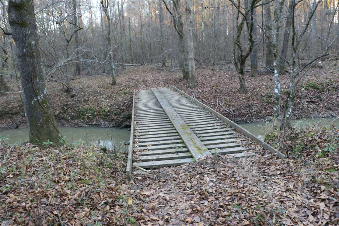 Houses and land for sale in Mississippi