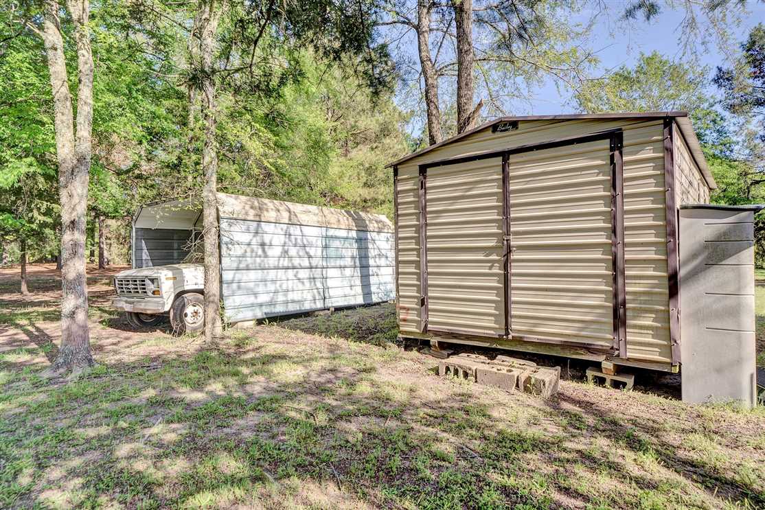 Residential and   property for sale on The Land Market