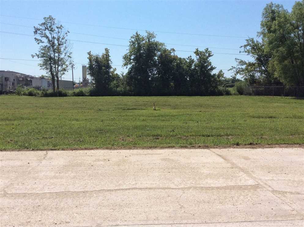 Houses and land for sale in Louisiana