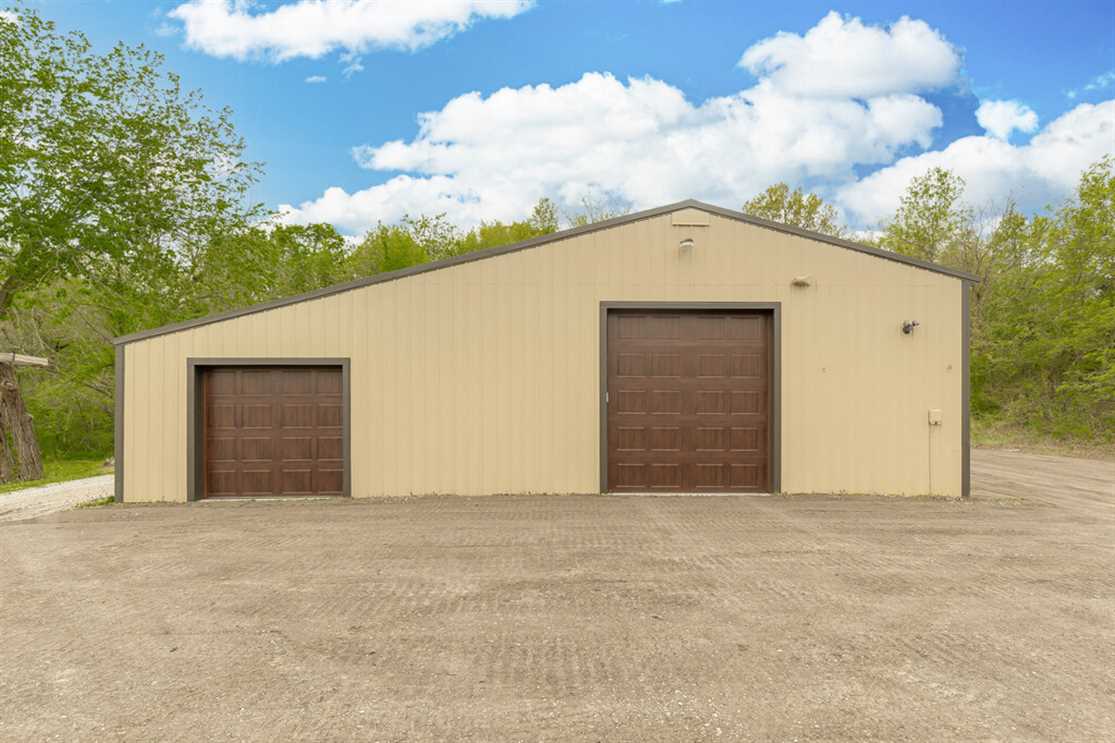 10 Acres of Residential land for sale in Oak Grove, jackson County, Missouri