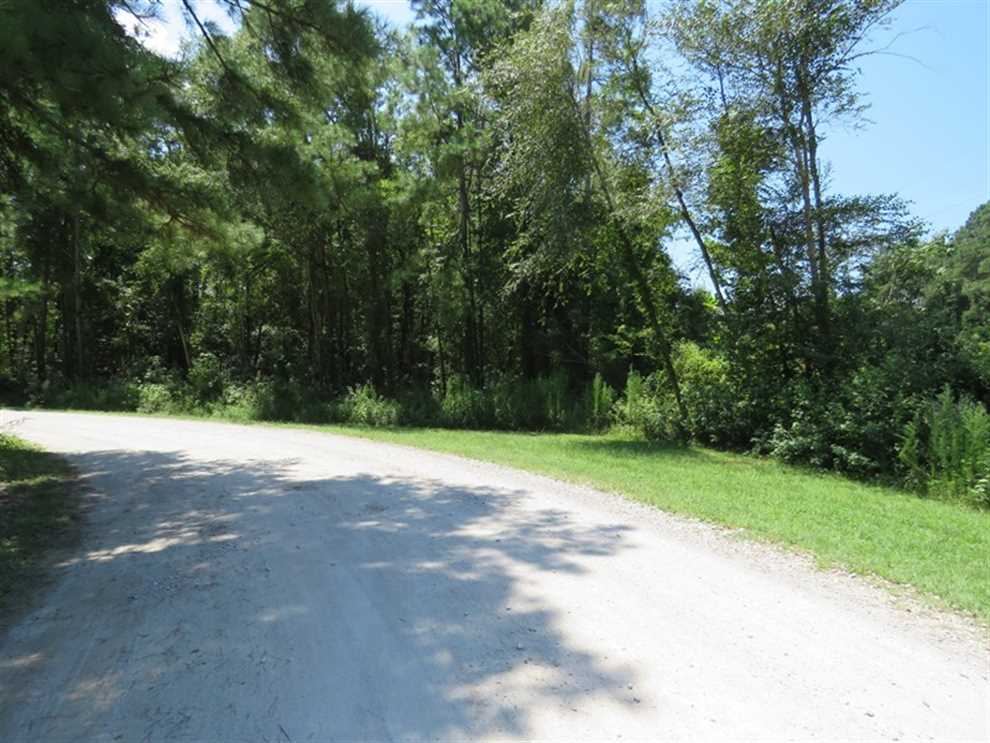 Houses and land for sale in North Carolina