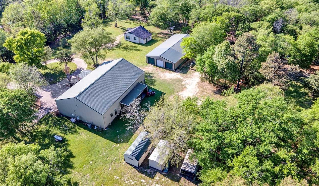 Huge Barndominium With 75x50 Insulated Shop, Guest House On 19+ Acres in Jacksonville, Tx Real estate listing