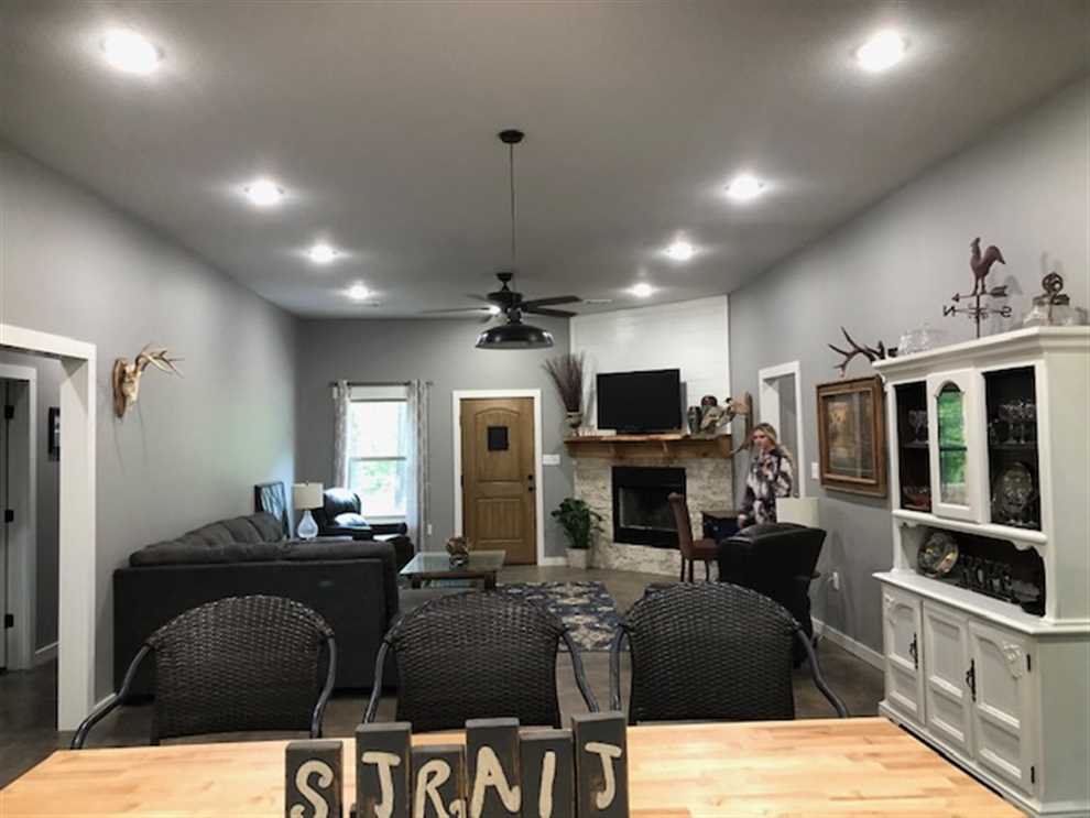 Houses and land for sale in Arkansas