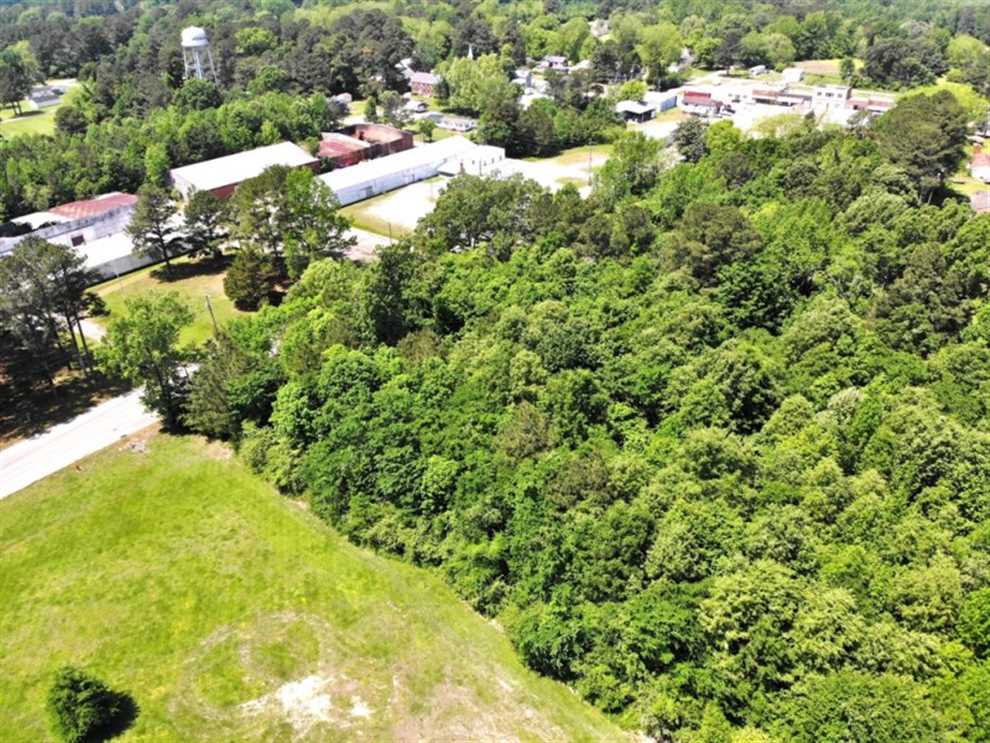 Houses and land for sale in North Carolina
