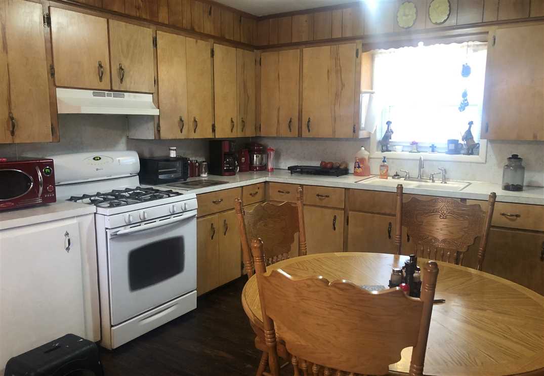 Land for sale at 1408 SW Maple